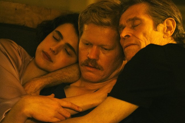 TYPES OF KINDNESS, from left: Margaret Qualley, Jesse Plemons, Willem Dafoe, 2024. © Searchlight Pictures / courtesy Everett Collection