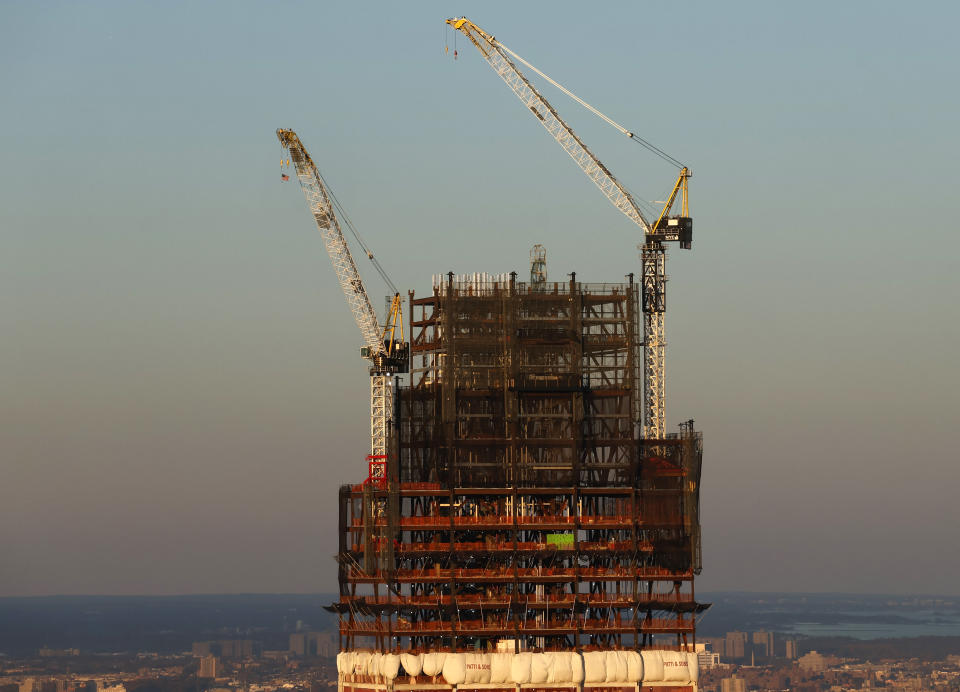 NEW YORK, NY - NOVEMBER 12: The new JPMorgan Chase headquarters at 270 Park Avenue rises in midtown Manhattan at sunset on November 12, 2023, in New York City.  (Photo by Gary Hershorn/Getty Images)