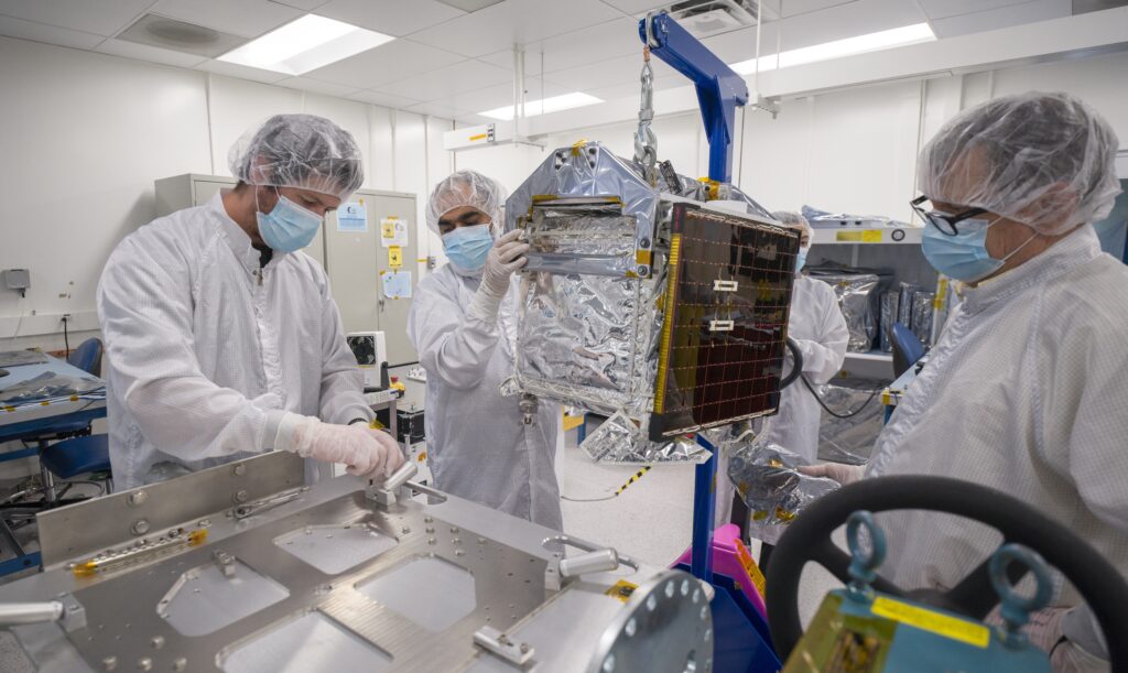 JPL engineers and technicians prepare NASA’s Farside Seismic Suite for testing