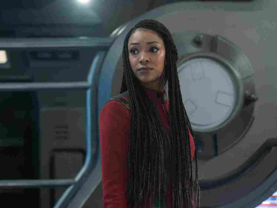 Sonequa Martin-Green as Michael Burnham in Season 5, Episode 9 of Star Trek: Discovery. 