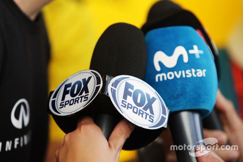 Kevin Magnussen, Renault Sport F1 Team with the media - Fox Sports