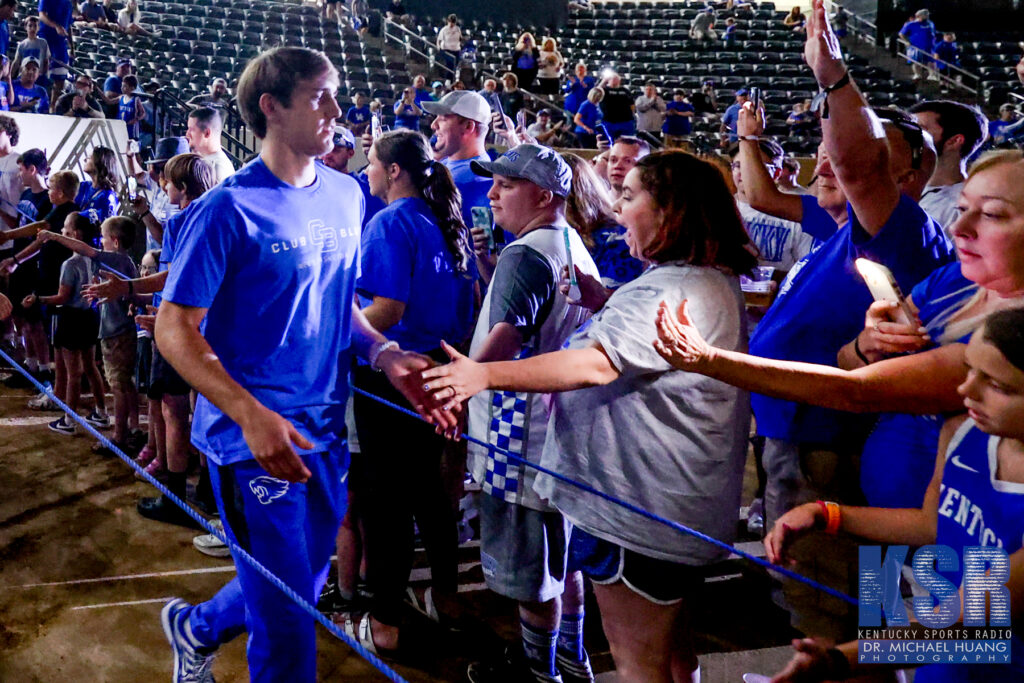 Kentucky fans salute Travis Perry at Men's Basketball Club's Blue NIL event – ​​Dr. Michael Huang, Kentucky Sports Radio