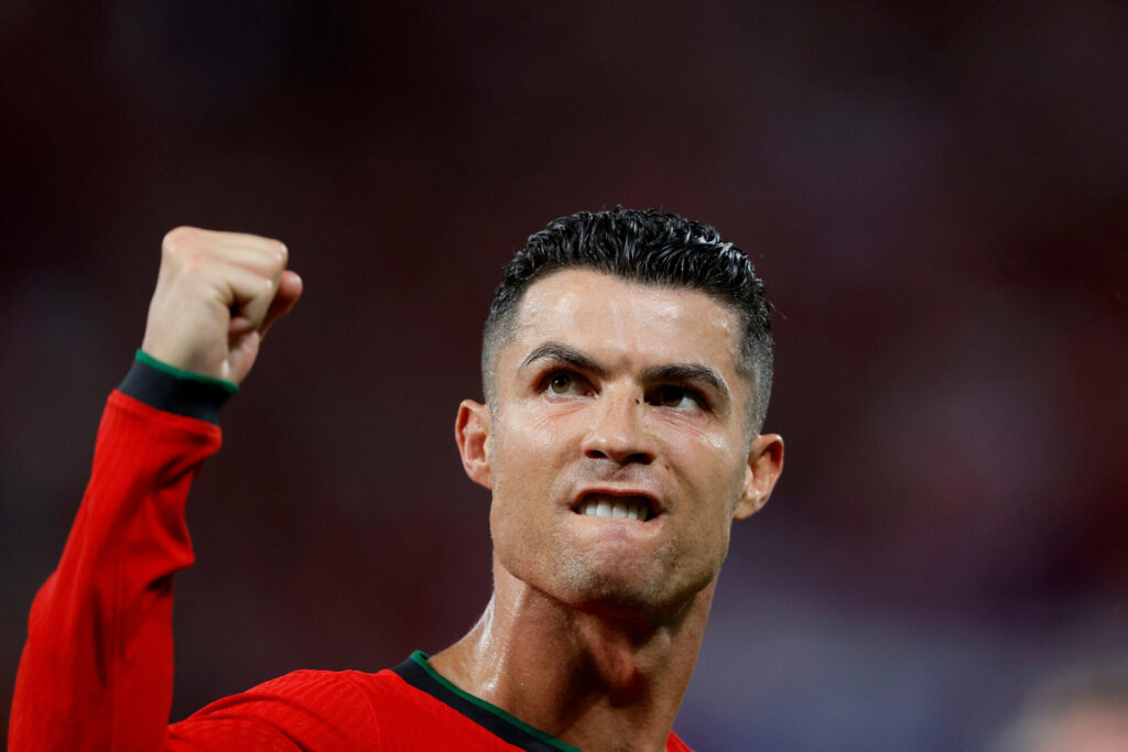 Portugal 2 Czech Republic 1: Dramatic late winner boosts Cristiano Ronaldo and Co