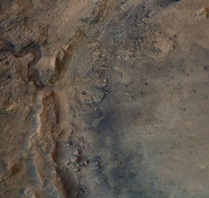 For the first time, frosty water has been spotted near Mars' equator