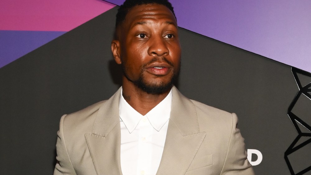 Jonathan Majors breaks down in tears as he accepts the award for perseverance after assault conviction: 'I'm imperfect'.  I have imperfections