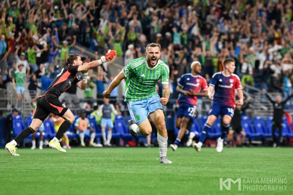 Babies back: Sounders claim dramatic victory