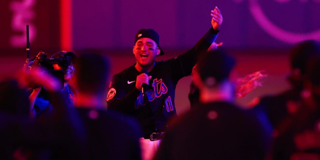 OH MY GOD! Mets Celebrate Win With Postgame Concert By One Of Their Players