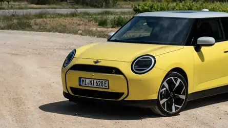 First drive of the 2025 Mini Cooper SE