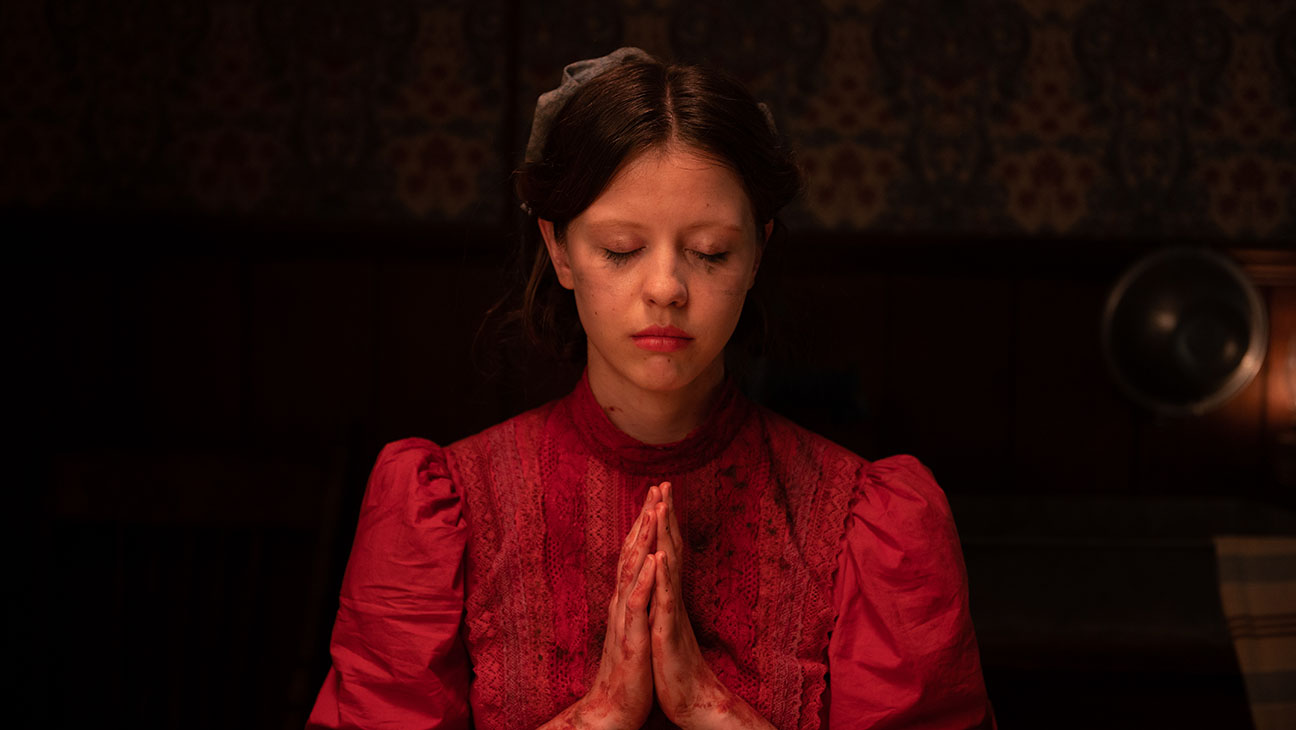 Mia Goth in Pearl