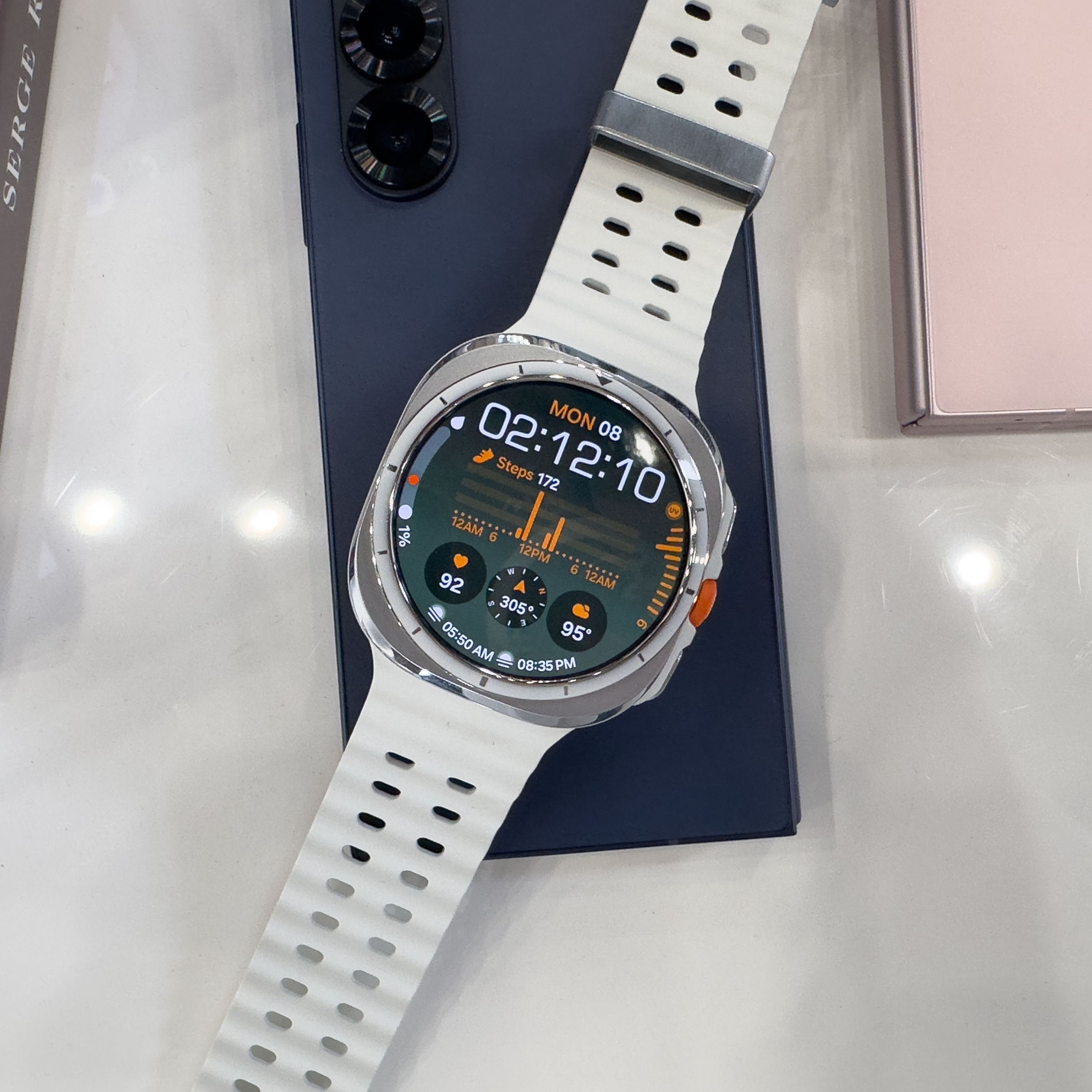 View of the Galaxy Watch Ultra