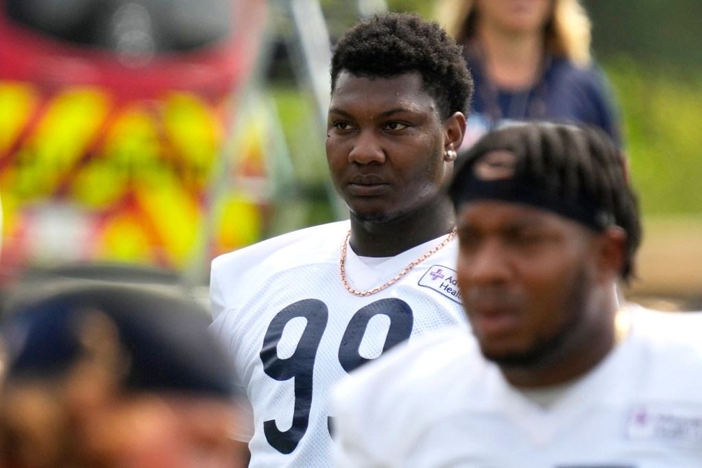 Chicago Bears training camp report: Gervon Dexter got in 'marathon shape' for crucial opportunity; Montez Sweat faces new challenge