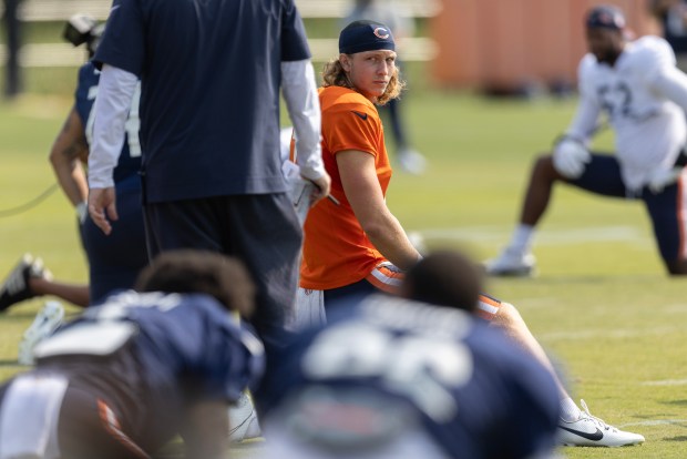 Bears quarterback Tyson Bagent looks around during warmups at training camp on July 26, 2024, in Lake Forest. (Stacey Wescott/Chicago Tribune)