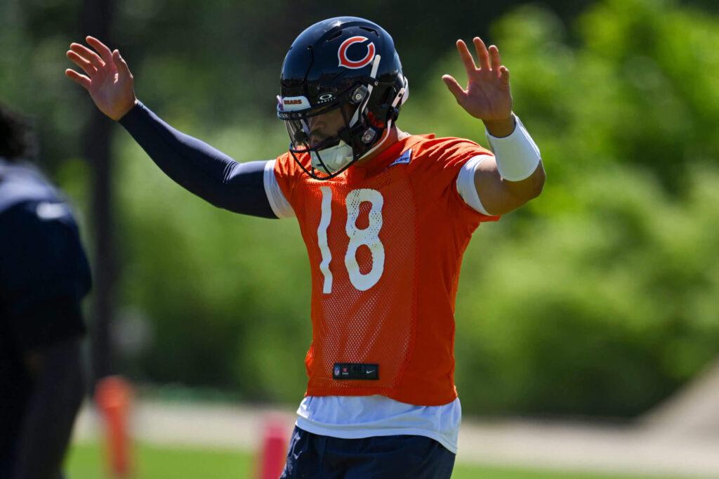 Bears Camp: Caleb Williams steps in on first scuffle, scores rushing TD