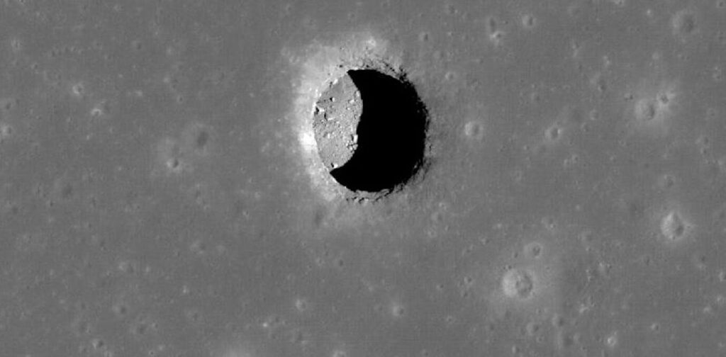 Cave Discovered on the Moon Opens New Possibilities for Human Colonization