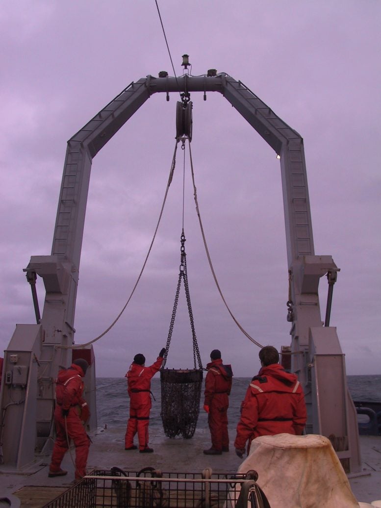 The stern of the RV Knorr