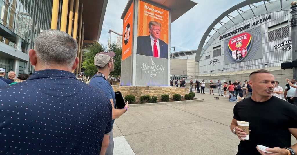 Bitcoin Nashville Conference in Pictures: Orange Athena, Pink Suits, Polymarket Swag, Trump Song