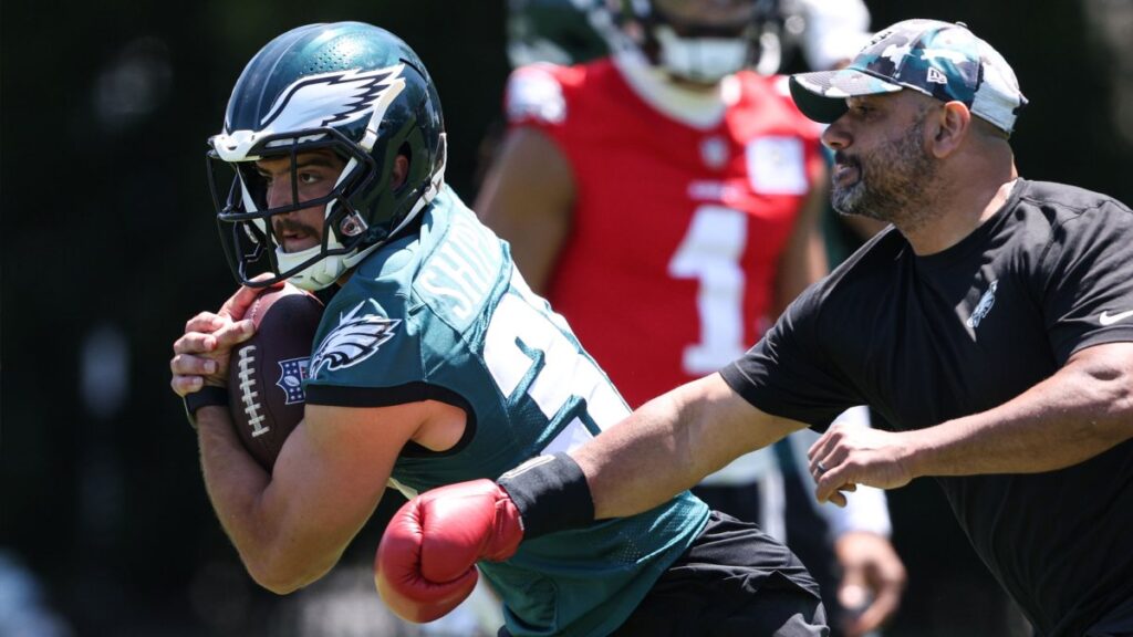 Eagles Training Camp Observations: Will Shipley Shows His Hands