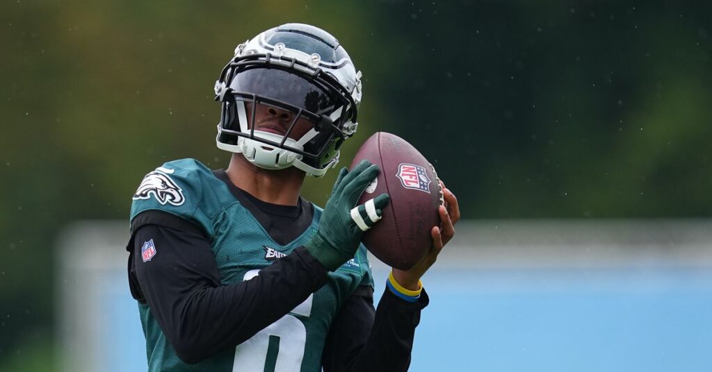 Eagles training camp notes: DeVonta Smith, AJ Brown still very good