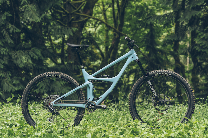 First Test: Spot Mayhem 140 - A Mountain Bike with Titanium Leaf Springs - Pinkbike