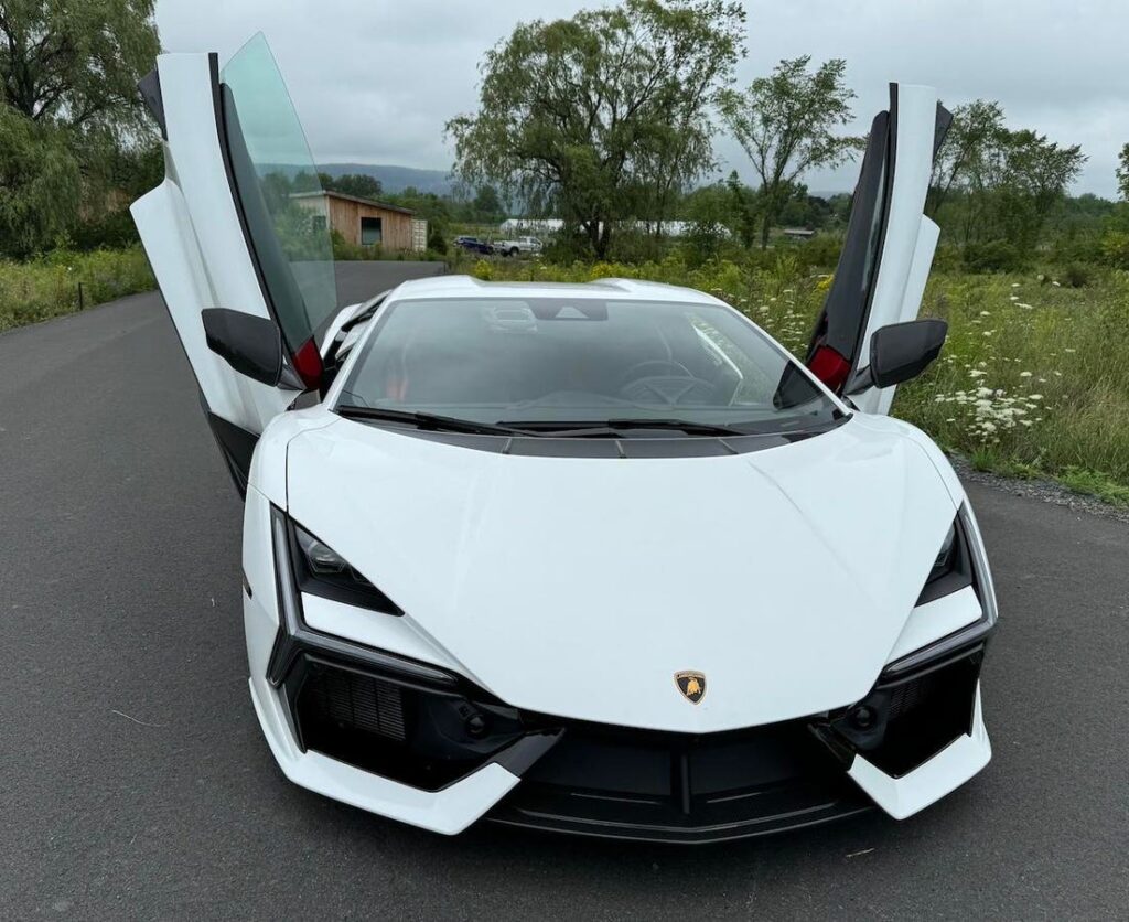 Lamborghini Revuelto First Test: A Power Monster with a Gentle Soul